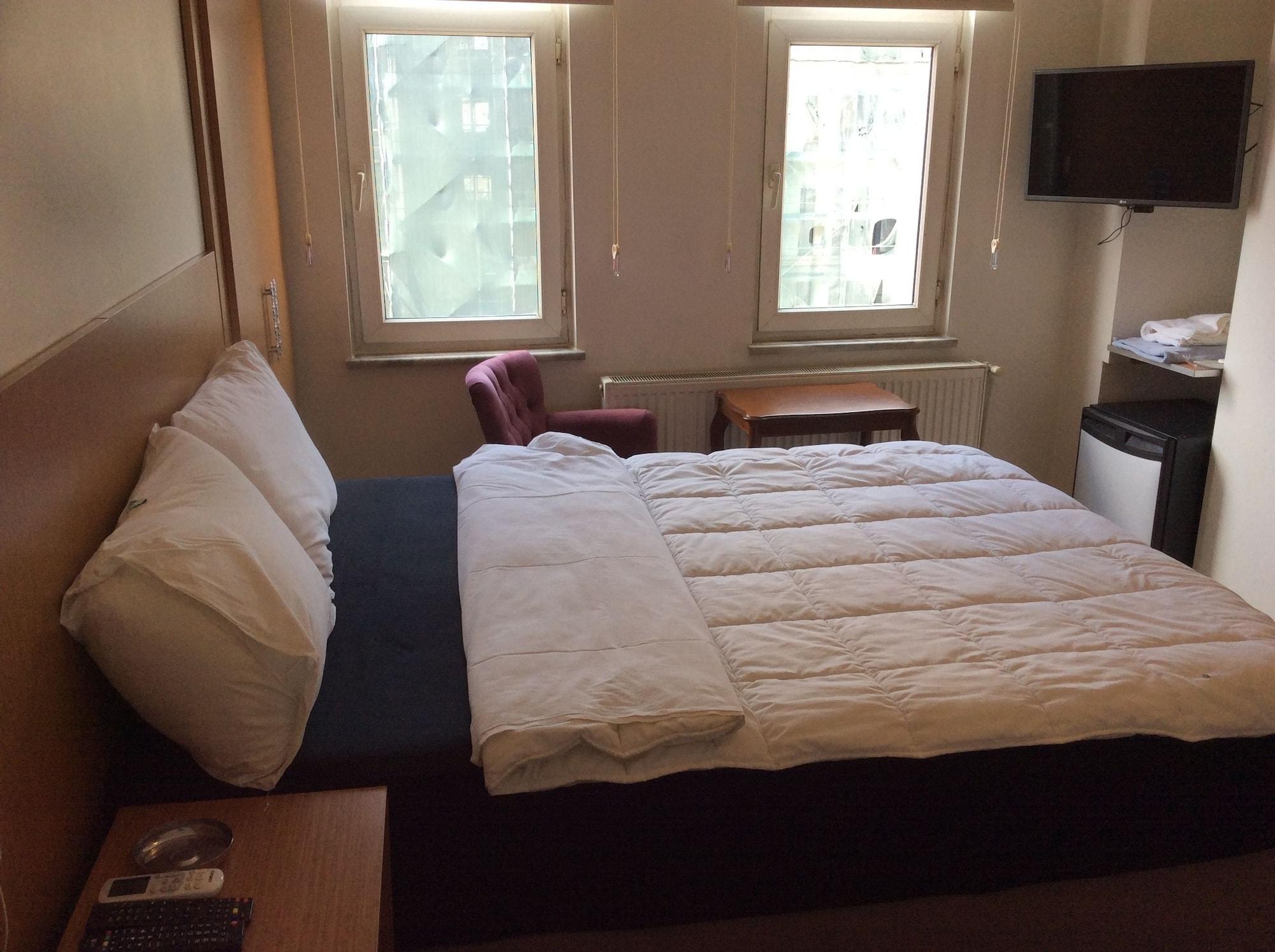 Hotel Yonca Istanbul Bagian luar foto
