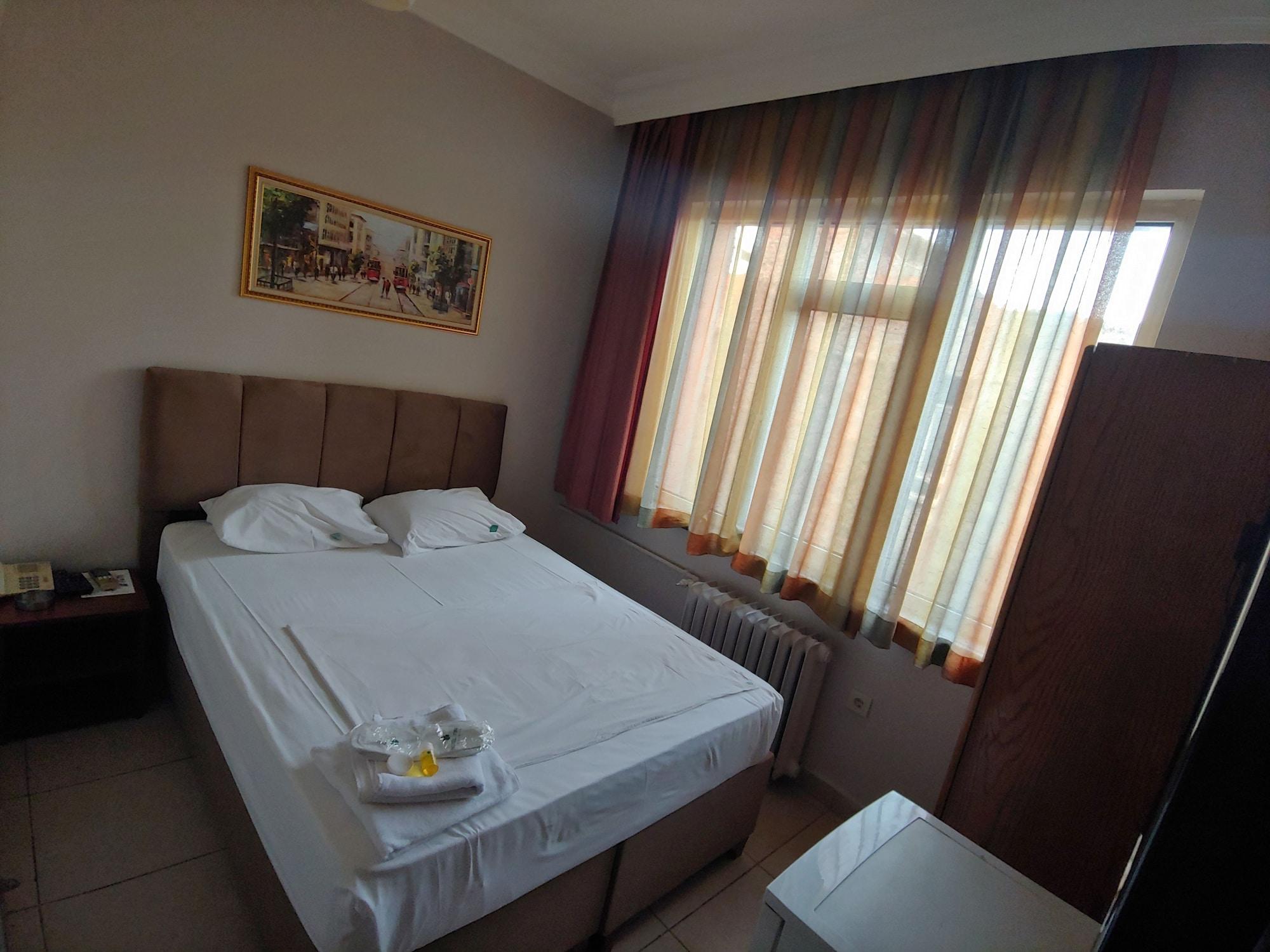 Hotel Yonca Istanbul Bagian luar foto
