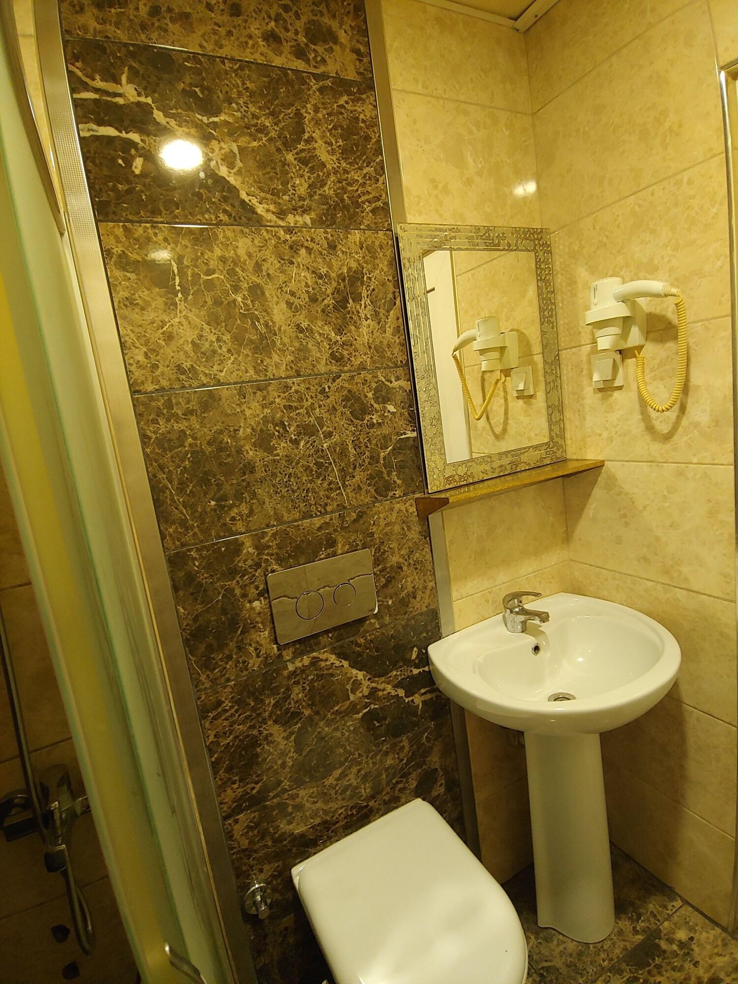 Hotel Yonca Istanbul Bagian luar foto