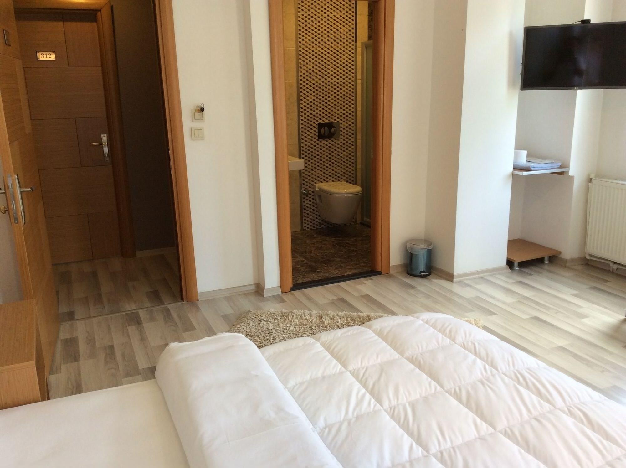 Hotel Yonca Istanbul Bagian luar foto