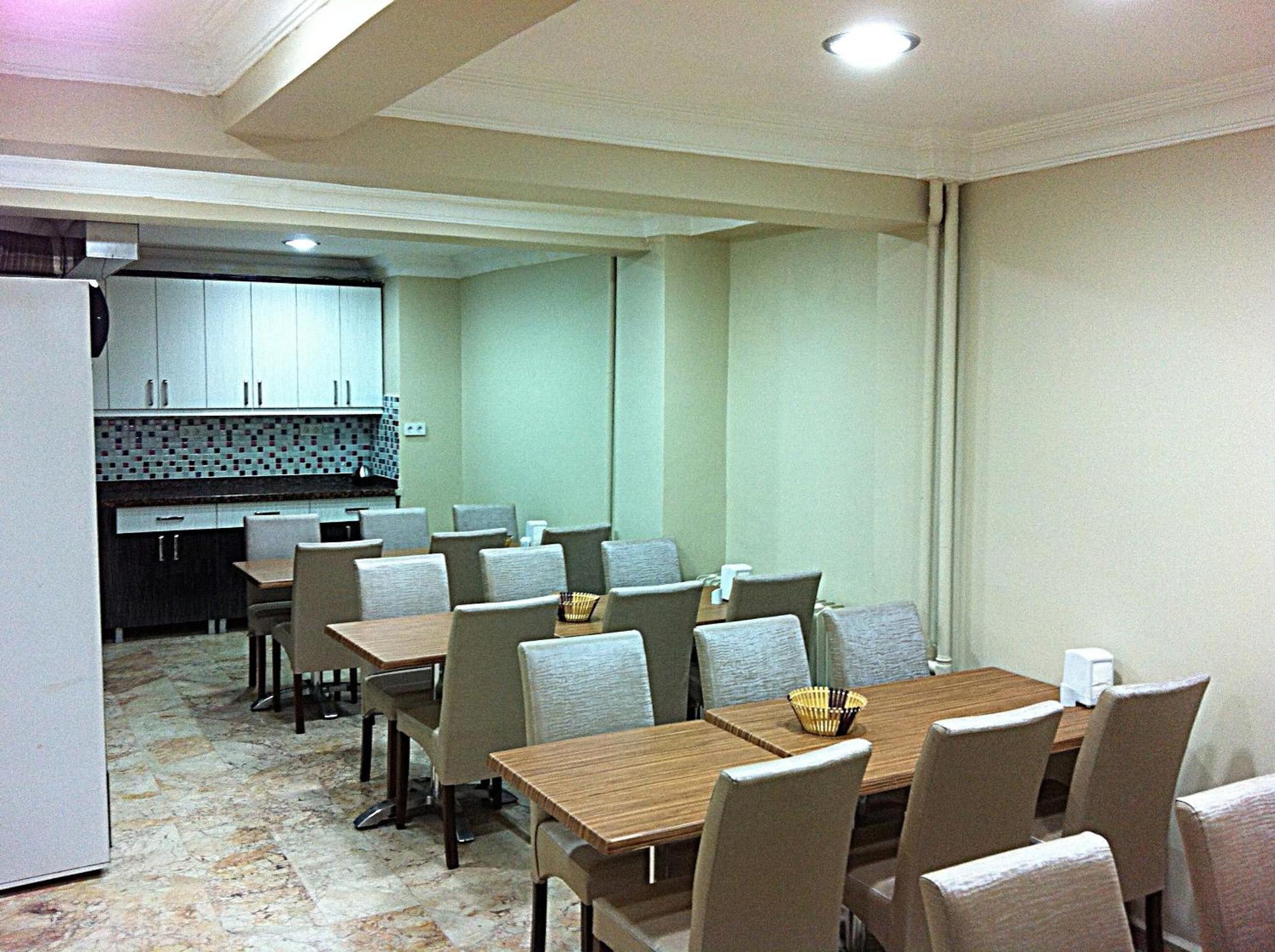 Hotel Yonca Istanbul Bagian luar foto