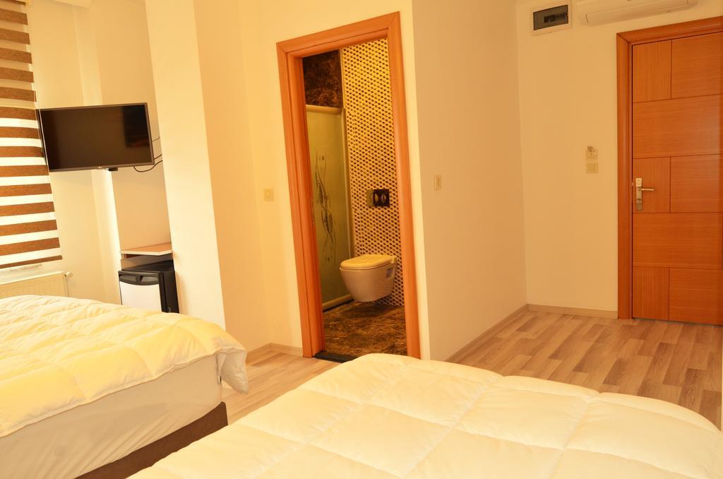Hotel Yonca Istanbul Bagian luar foto